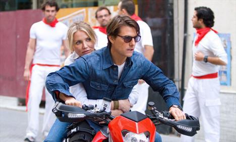Tom Cruise and Cameron Diaz in Knight and Day